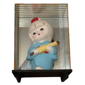Vintage Hakata Doll Geisha Figurine in 7" Lacquer Wood &  Acrylic Display Case